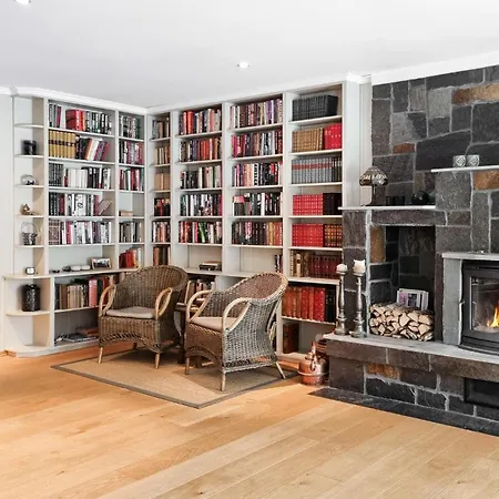 4 Bedroom Awesome In Ferienhaus